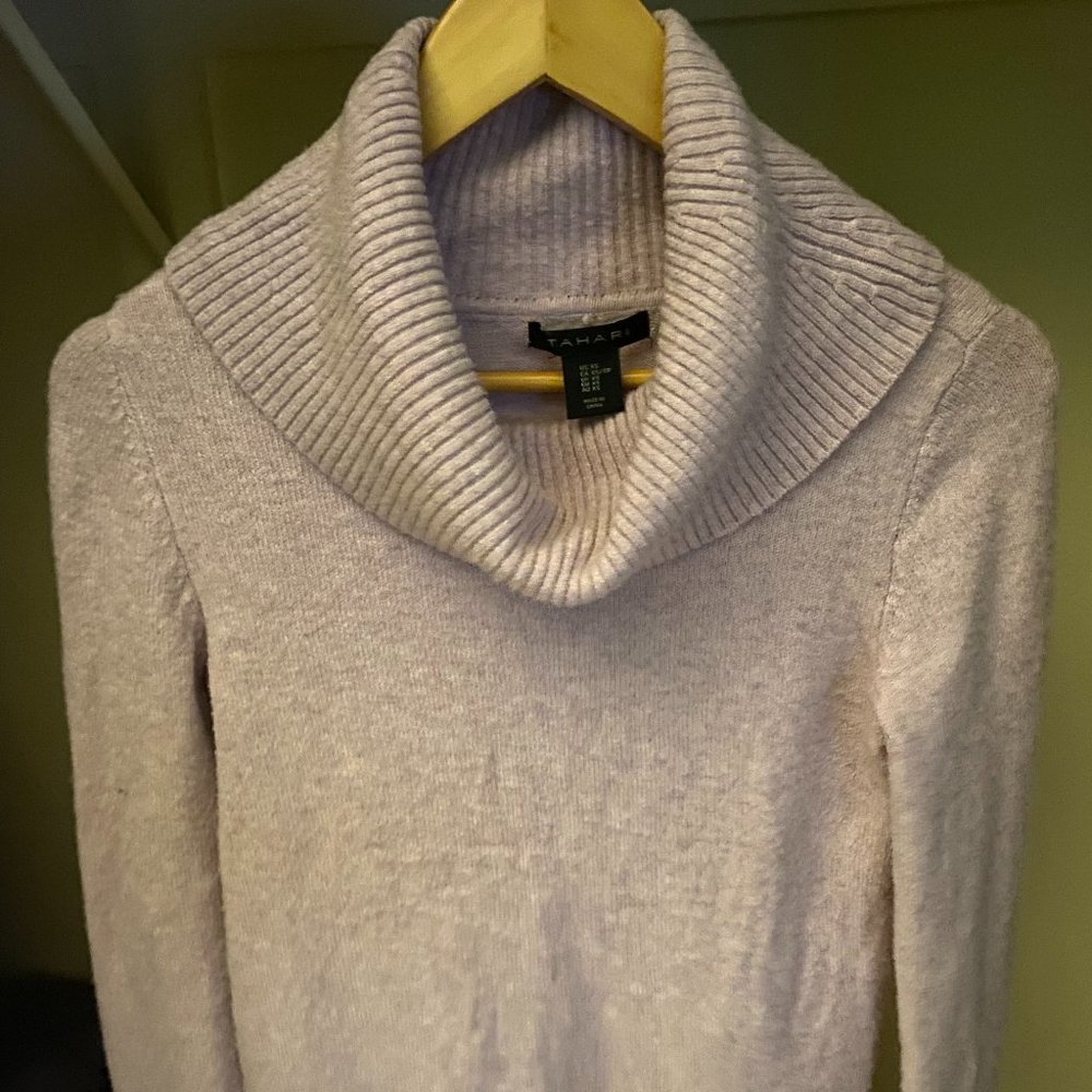 Tahari Women's Turtleneck Sweater, XS